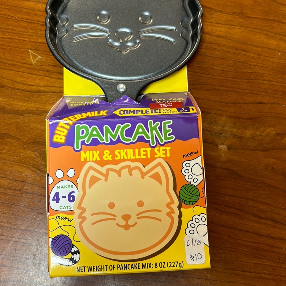 Cat/Kitten Shaped Skillet & Buttermilk Pancake Mix Wondertreats Inc Exp 07/31/22